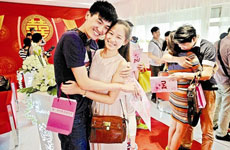 Thousands of Wuhan Couples Line Up for Marriage ...